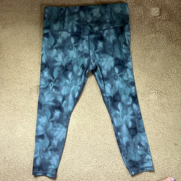 Athleta Elation Leggings - Picture 2 of 4